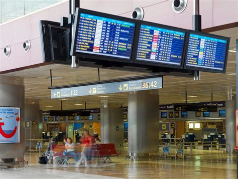 vuelos de sevilla a tenerife sur|Vuelos Sevilla Aeropuerto de Tenerife Sur (TFS)